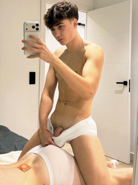 Hot Male Selfies